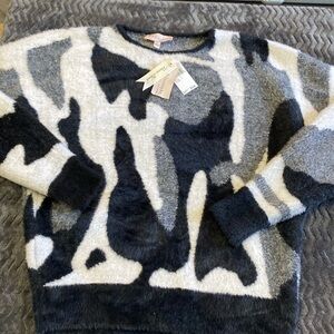 Philosophy, VIscose blend  Black white super soft sweater, size large brand new